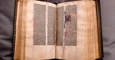 Rare Bible Returned To Canterbury Cathedral Library After 500 Years Rare Bible Returned To Canterbury Cathedral Library After 500 Years