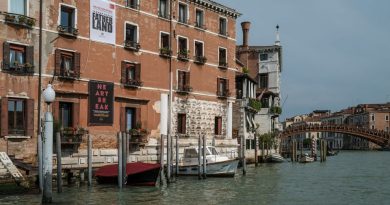 Iraq’s national pavilion at Venice Biennale shut ‘in solidarity with popular youth uprisings’ Iraq’s national pavilion at Venice Biennale shut ‘in solidarity with popular youth uprisings’